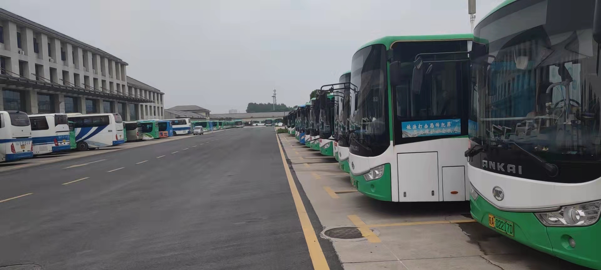 江淮新能源汽車.jpg